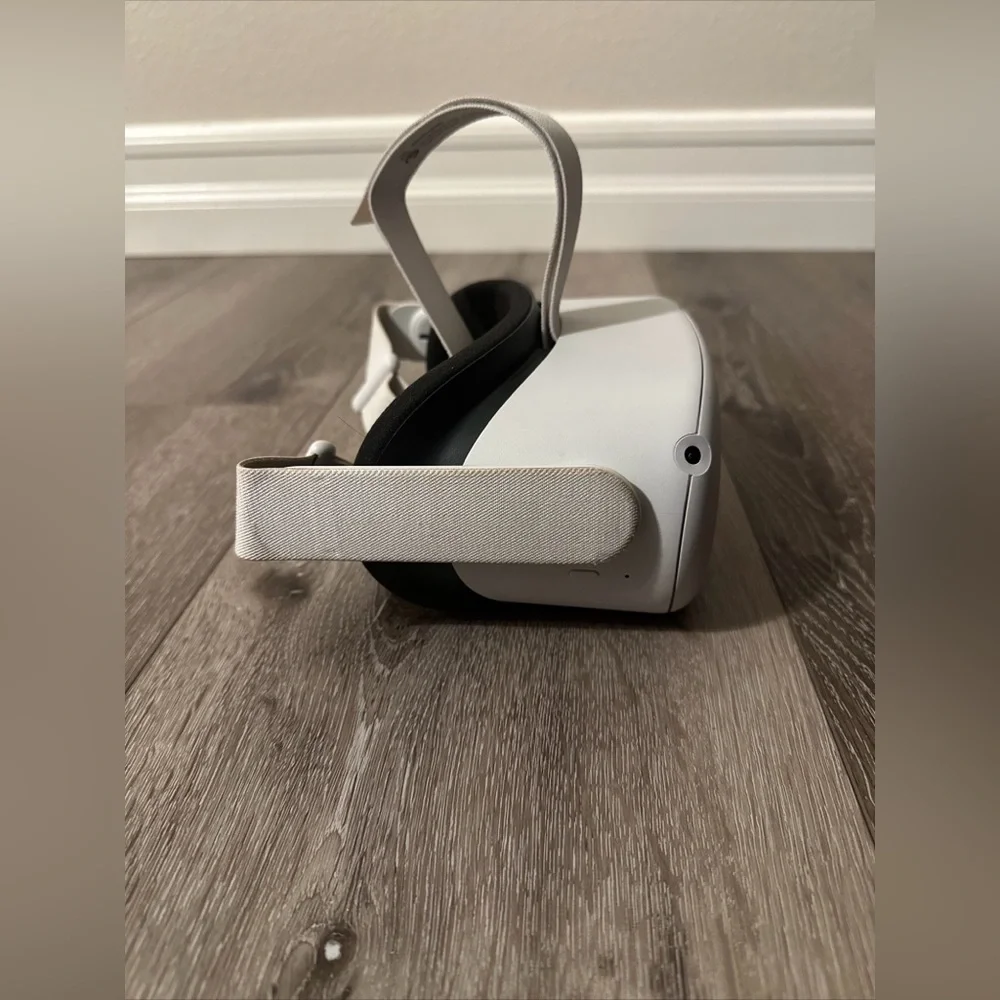 Meta Oculus Quest 2 256GB Multiple Games Included (READ DESCRIPTION)